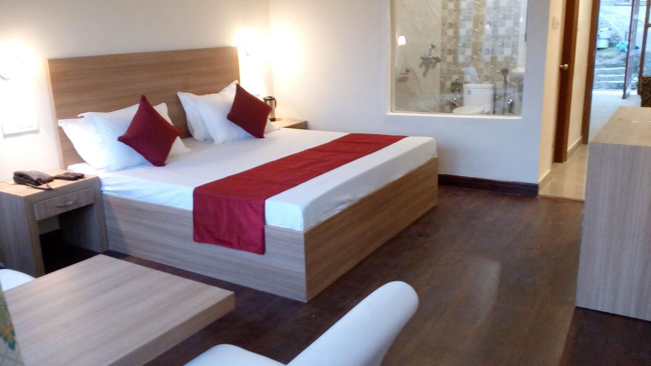 Hotel Emerald Valley Чейл Екстер'єр фото