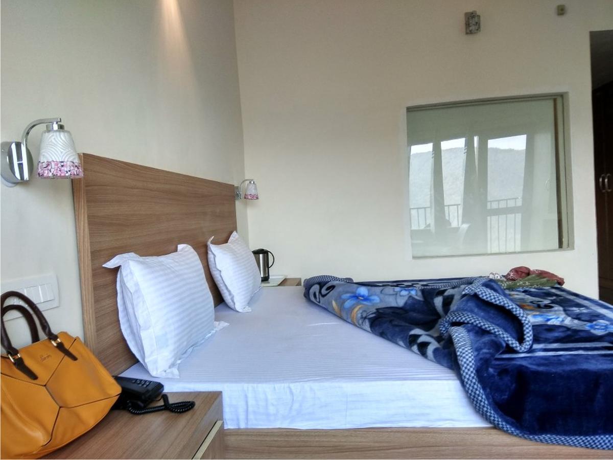Hotel Emerald Valley Чейл Екстер'єр фото